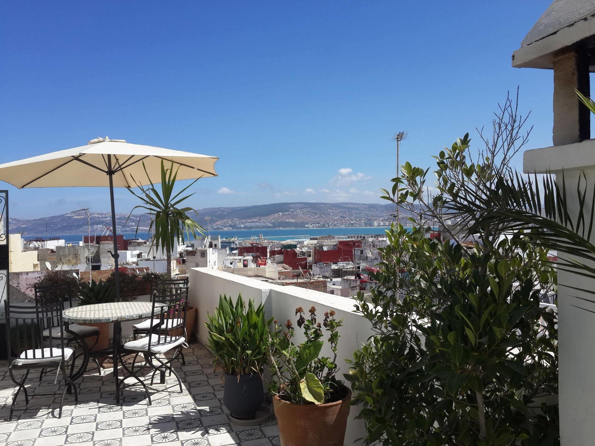 丹吉尔 阿鲁斯卡梅尔摩洛哥传统庭院旅馆酒店 外观 照片